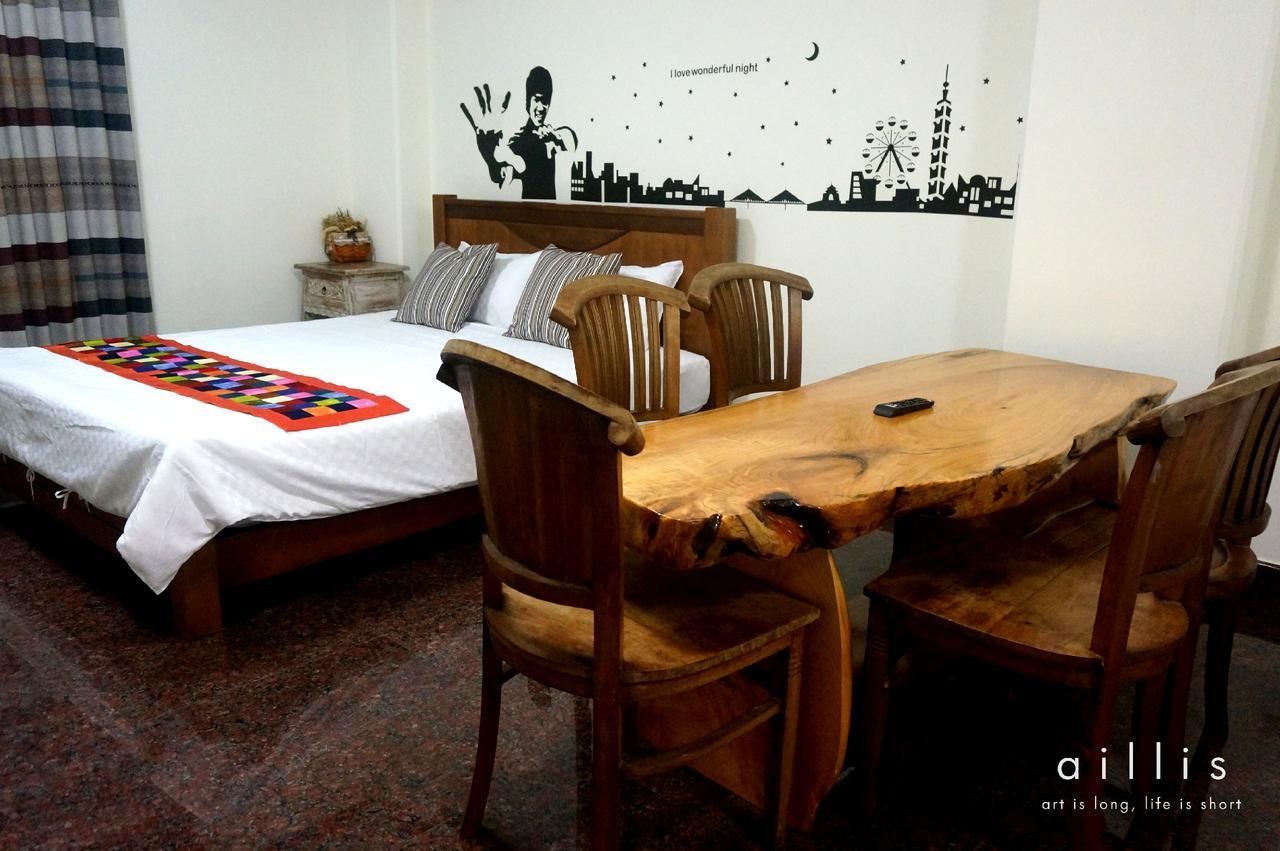 Tainan Yi Home Exterior foto